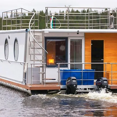 Houseboat Finland