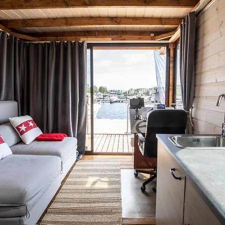 Houseboat Finland Botel