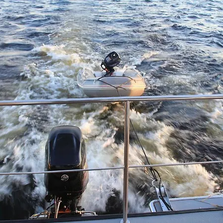 Botel Houseboat Finland 4*