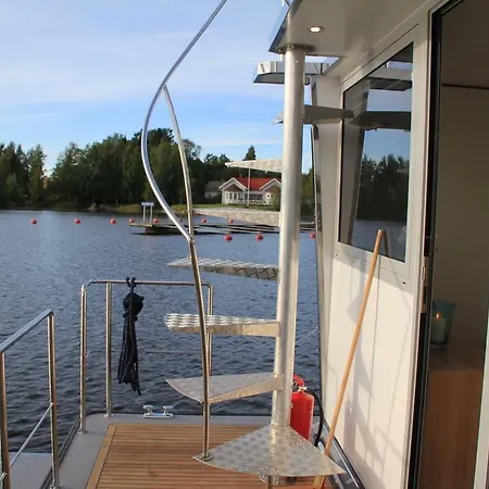 Houseboat Finland