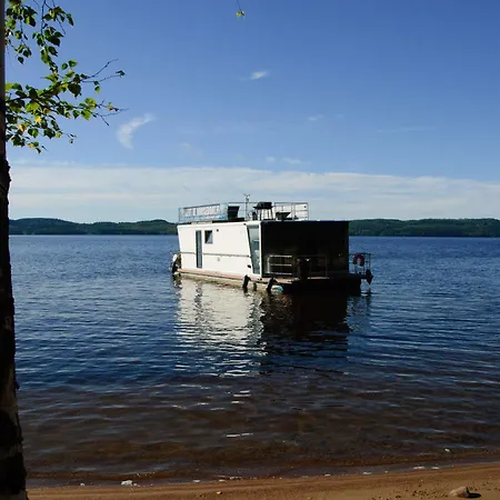 Houseboat Finland 보트호텔 헤이놀라