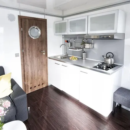 Houseboat Finland 4*